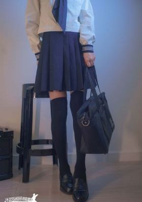 女警丰满的双乳_爱奇艺VIP神马影院手机在线